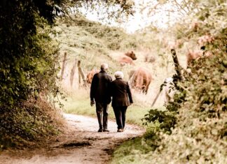 Pensioen cadeau nodig? Ga voor een persoonlijk tegeltje!