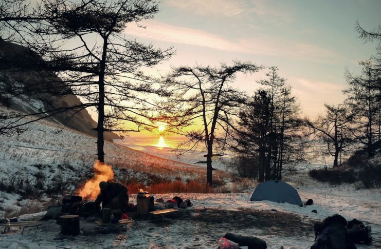 Kamperen in de kou: De perfecte manier om je winteravontuur te starten