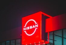 Welke aspecten zijn belangrijk om rekening mee te houden als je de waarde van een auto schat?