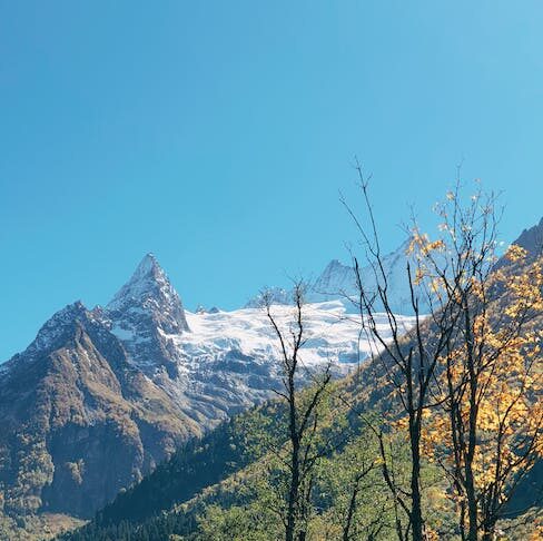Worden er veel activiteiten georganiseerd buiten tijdens de koudere dagen in februari zoals sportevenementen shows of festivals?